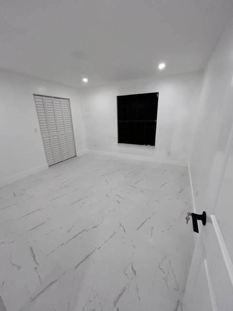 6105 Birch Drive, Fort Pierce FL - photo 10 of 27