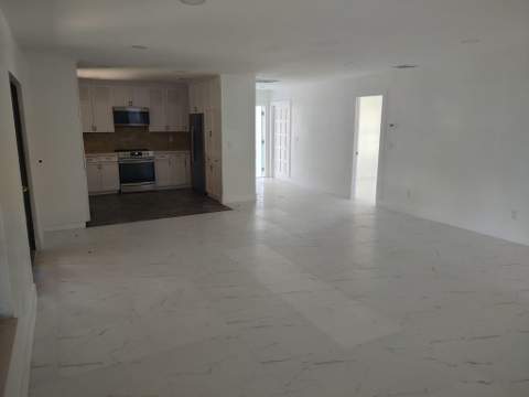 6105 Birch Drive, Fort Pierce FL - photo 7 of 27