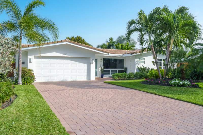 3 bedroom Single Family Residence at 3960 NE 16th Avenue, Coral Heights Sec One, Oakland Park — photo 2