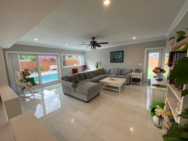 4 bedroom Single Family Residence at 6601 Lake Clarke Drive, Lake Clarke North, Lake Clarke Shores — photo 4
