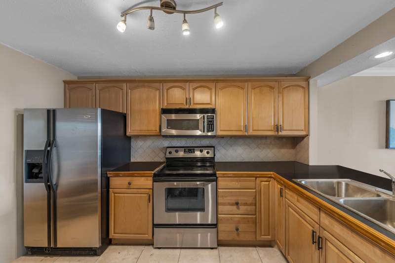 1 bedroom Condominium at 6 Royal Palm Way #307, Boca Bayou Condo, Boca Raton — photo 5