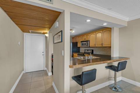 6 Royal Palm Way #307, Boca Raton FL - photo 6 of 13