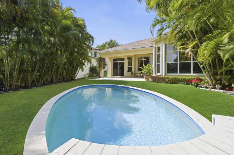3 bedroom Single Family Residence at 401 Via Placita, Mirasol Pars H And I, Palm Beach Gardens — photo 2