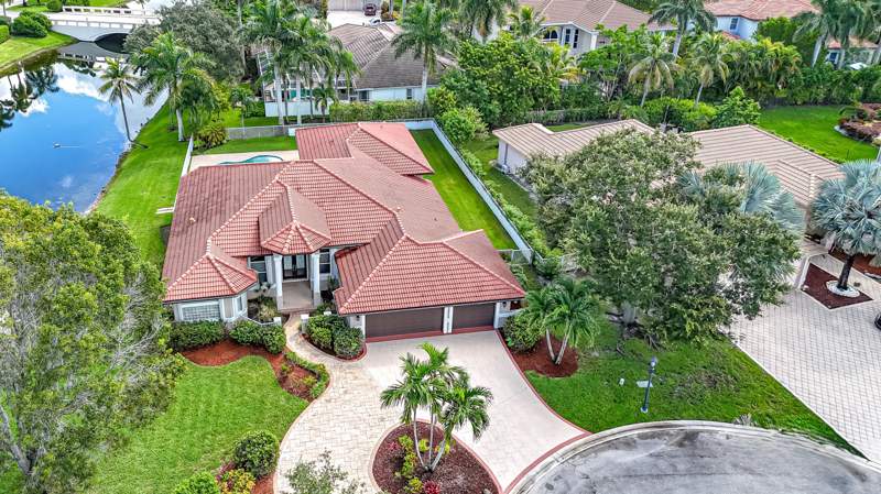 4 bedroom Single Family Residence at 11987 NW 9th Street, Isles Addition, Coral Springs — photo 5