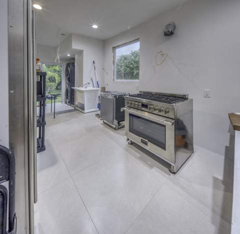 411 S Federal Highway, Lake Worth Beach FL - photo 7 of 26