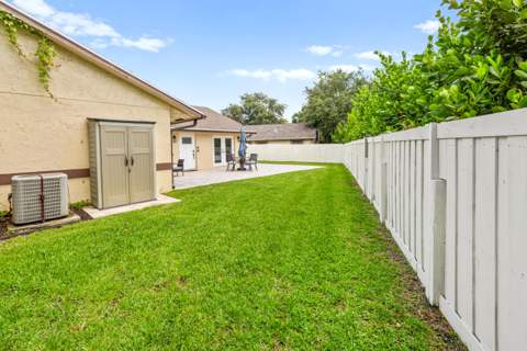 1672 Hawthorne Place, Wellington FL - photo 20 of 24