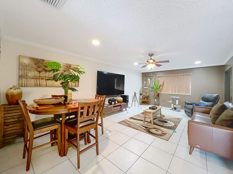 2 bedroom Villa at 281 Amber Court, Strathmore Gate West Unit 1, Royal Palm Beach — photo 5