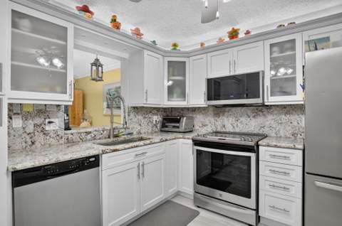 18901 Haywood Terrace #Apt 4, Boca Raton FL - photo 9 of 57