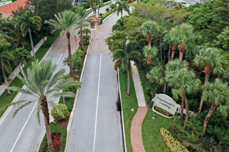 5 bedroom Single Family Residence at 12871 La Rochelle Circle, Frenchmens Landing Plat 3, Palm Beach Gardens — photo 2