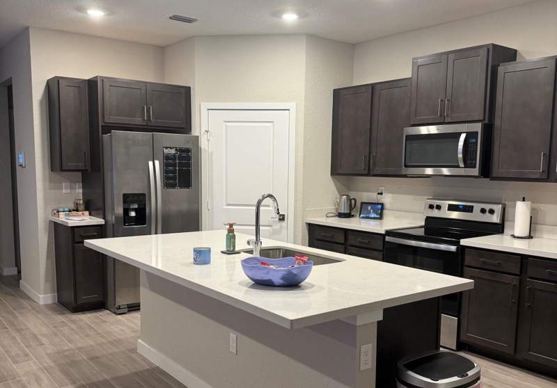 3 bedroom Single Family Residence at 2071 NW Golden Oak Trail, Jensen Village, Jensen Beach — photo 4