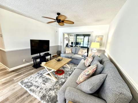 960 Crystal Lake #206, Deerfield Beach FL - photo 9 of 16