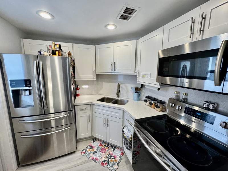1 bedroom Condominium at 960 Crystal Lake #206, Crystal Lake 960 Condo, Deerfield Beach — photo 5