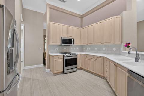 77 NW 108th Way, Plantation FL - photo 17 of 42