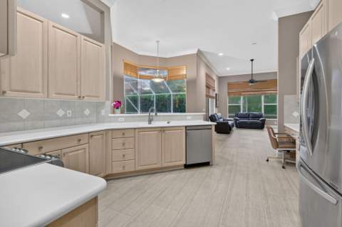 77 NW 108th Way, Plantation FL - photo 16 of 42