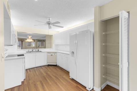 7396 Granville Drive #104, Tamarac FL - photo 9 of 32