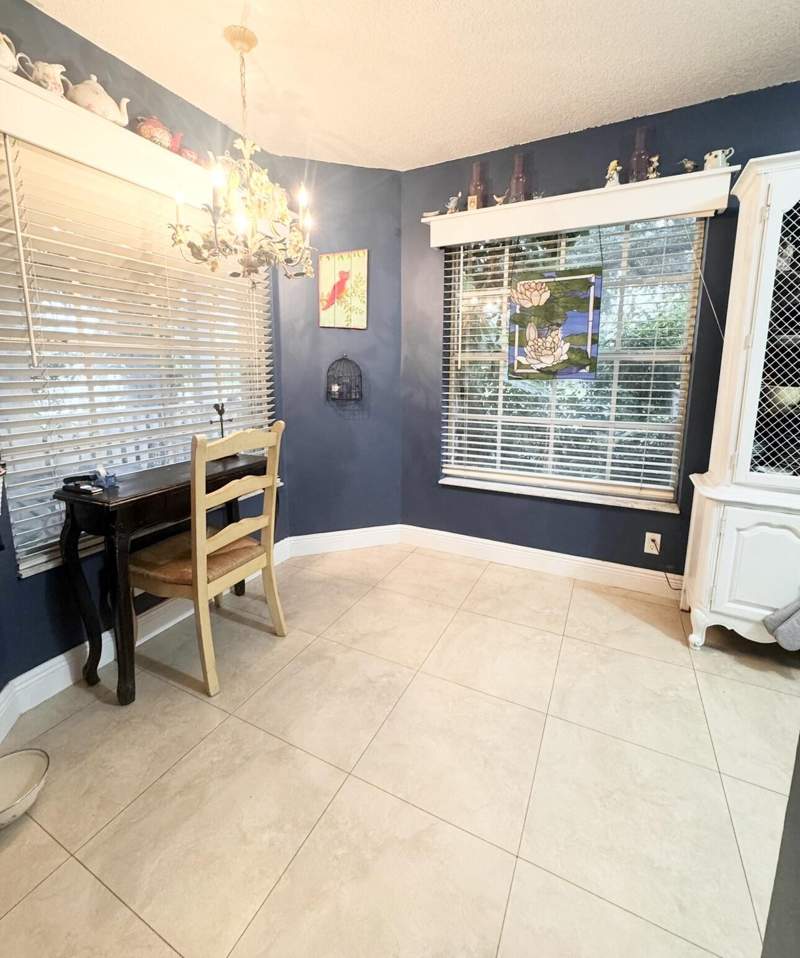 3 bedroom Townhouse at 949 Honeytree Lane #A, Emerald Forest Of Wellington, Wellington — photo 4