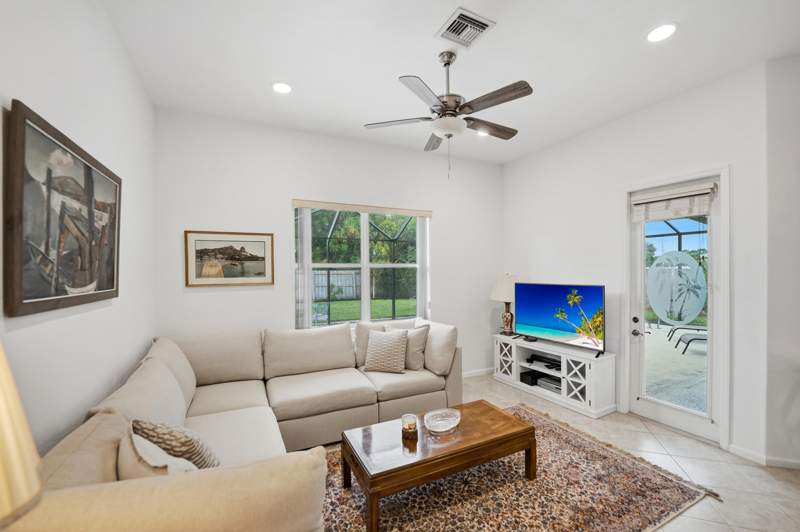 3 bedroom Single Family Residence at 726 SW Jaslo Avenue, Port St Lucie Section 21, Port St. Lucie — photo 4