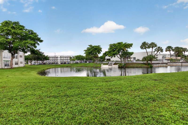 2 bedroom Condominium at 8100 Sunrise Lakes Boulevard #109, Sunrise Lakes 36 Condo, Sunrise — photo 2
