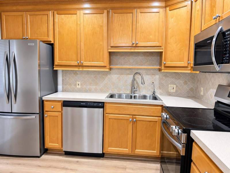 2 bedroom Condominium at 4242 Deste Court #201, Fountains Of Palm Beach Condo 5, Lake Worth — photo 2