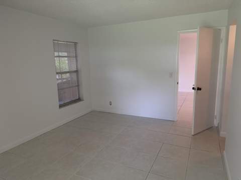 542 Franconia Circle, Lake Worth FL - photo 11 of 18