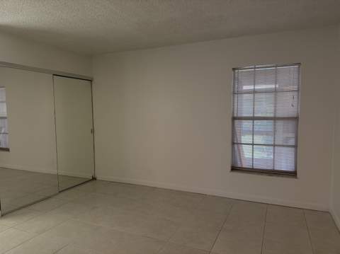 542 Franconia Circle, Lake Worth FL - photo 10 of 18