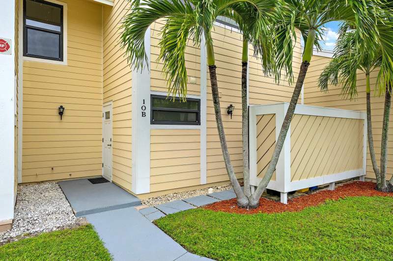 2 bedroom Condominium at 502 Lakewood Drive #10B, Jupiter Village Townhomes, Jupiter — photo 4