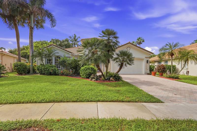 3 bedroom Single Family Residence at 6812 Molakai Circle, Valencia Isles 1, Boynton Beach — photo 2
