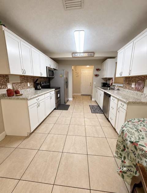 110 N 40th Street, Fort Pierce FL - photo 7 of 22