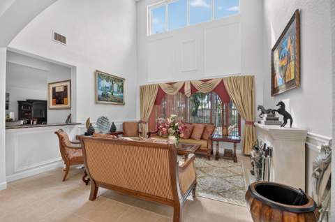 6039 Walnut Hill Drive, Lake Worth FL - photo 9 of 73