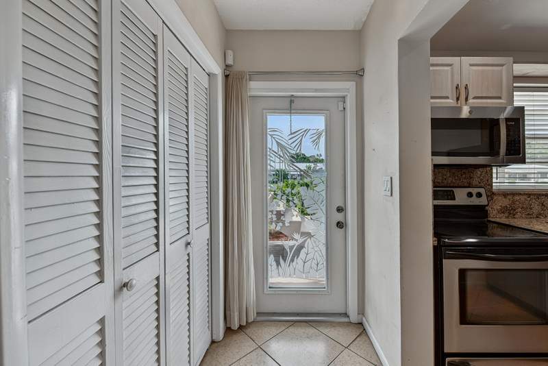 1 bedroom Condominium at 2650 W Golf Boulevard #165, Leisureville Fairway Six Condo, Pompano Beach — photo 5