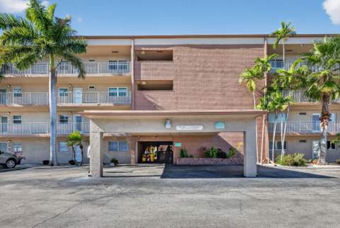 2615 NE 1st Court #201, Boynton Beach FL - photo 22 of 35