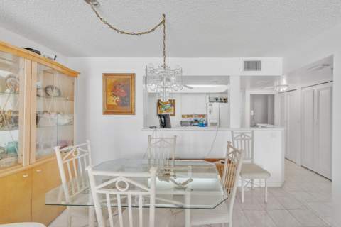 1149 Hillsboro Mile #307, Hillsboro Beach FL - photo 20 of 49