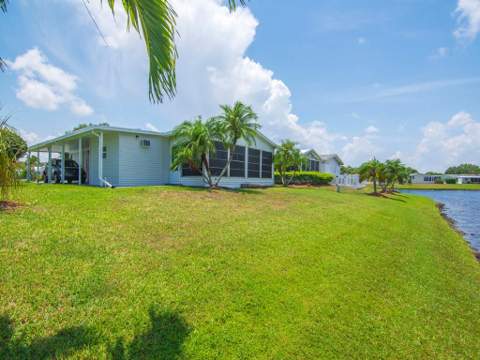 8471 Schefflera Court, Port St. Lucie FL - photo 13 of 41
