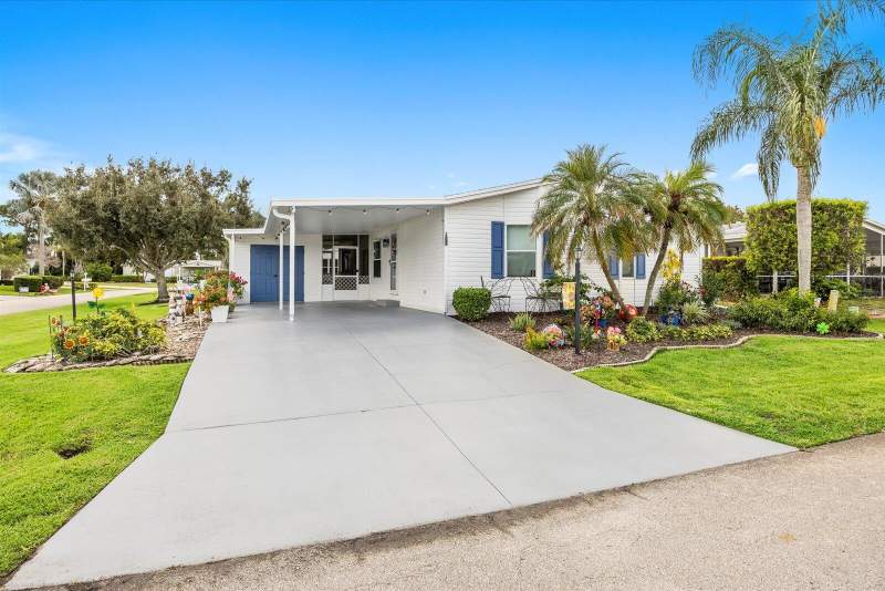 0 bedroom Manufactured Home at 3052 Five Iron Drive, The Links At Savanna Club, Port St. Lucie — photo 2