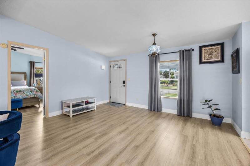 0 bedroom Manufactured Home at 3052 Five Iron Drive, The Links At Savanna Club, Port St. Lucie — photo 5