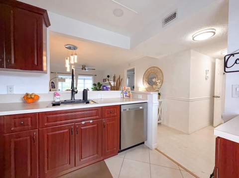 5750 NW 64th Avenue #306, Tamarac FL - photo 6 of 25