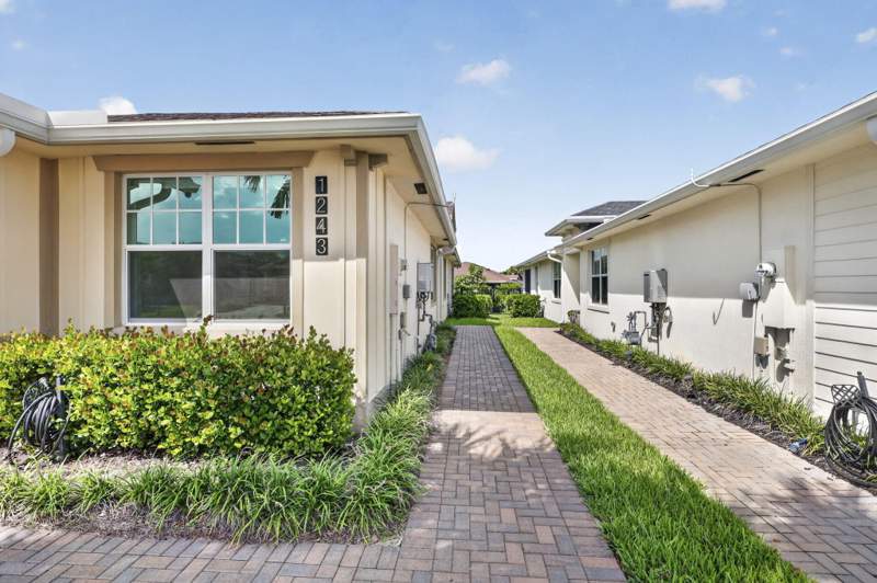 3 bedroom Single Family Residence at 1243 Tangled Orch Trace, Arden Pud Pod I South, Loxahatchee — photo 4