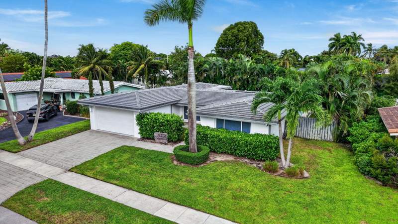 3 bedroom Single Family Residence at 2141 NE 62nd Court, Imperial Point 2 Sec, Fort Lauderdale — photo 2