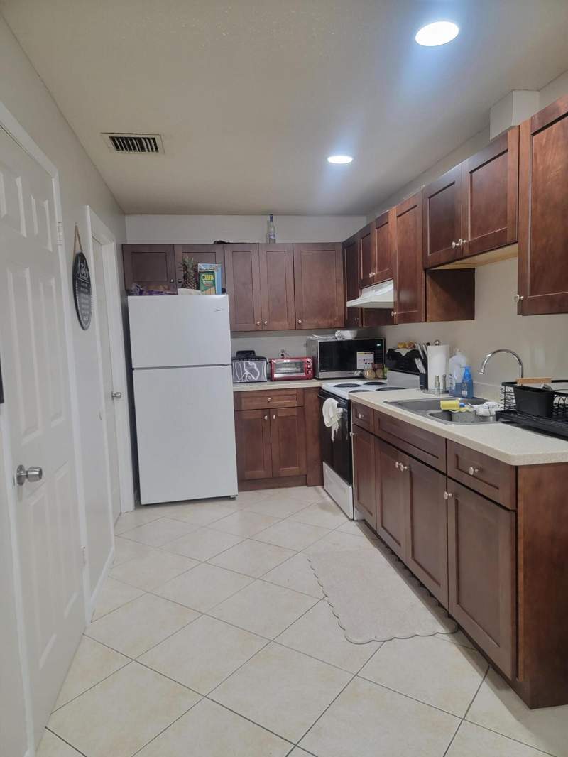 1 bedroom Townhouse at 2001 Oleander Boulevard #C, Southern Courtyard Town Homes, Fort Pierce — photo 5