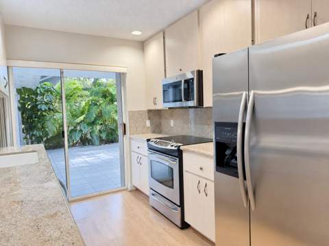 8404 Chapman Oak Court, Palm Beach Gardens FL - photo 6 of 46