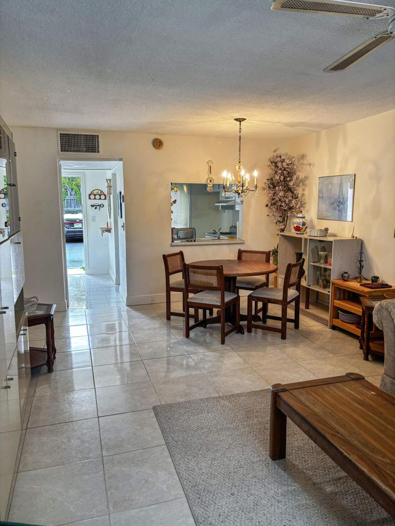 1 bedroom Condominium at 4025 N Federal #121C, Kings Park Garden Apts Condo, Oakland Park — photo 5