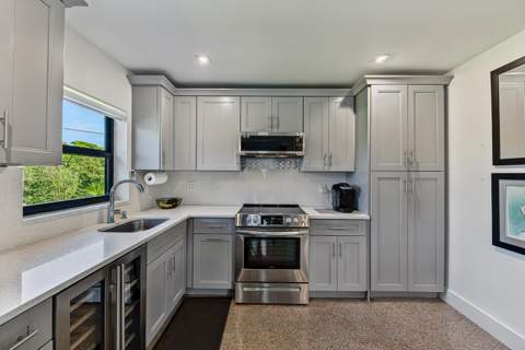 4850 NE 5th Avenue, Oakland Park FL - photo 13 of 41