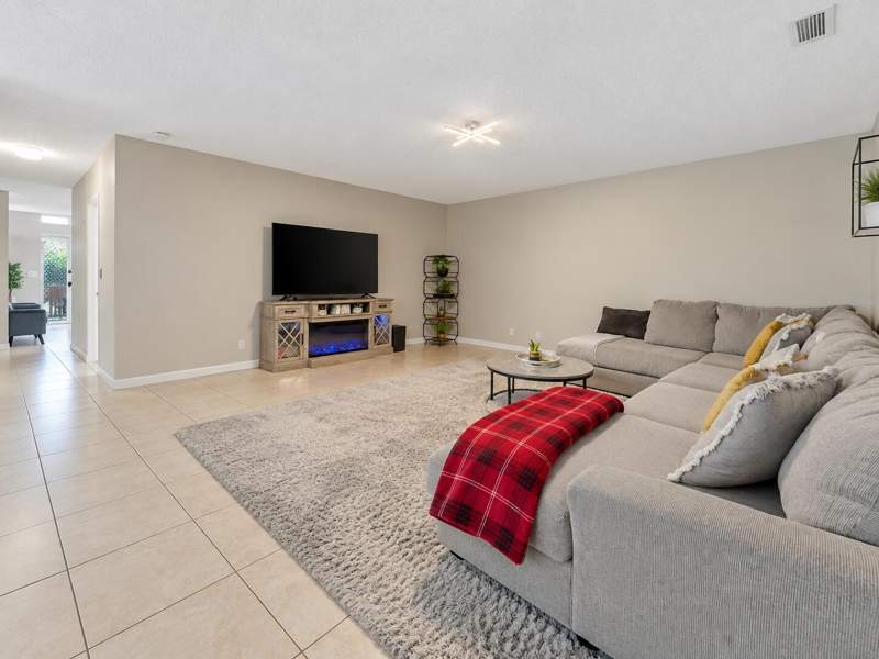 3 bedroom Single Family Residence at 12230 Dartmoor Drive, Wellington Downs, Wellington — photo 2