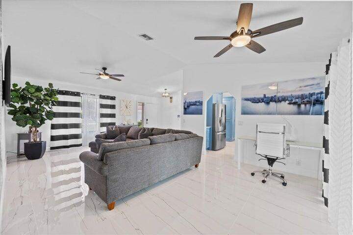 4 bedroom Single Family Residence at 13950 Barberry Court, Sugar Pond Manor Of Wellington, Wellington — photo 5