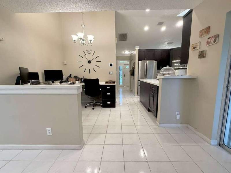 3 bedroom Single Family Residence at 4555 NW 88th Terrace, Royal Land Amended, Coral Springs — photo 4