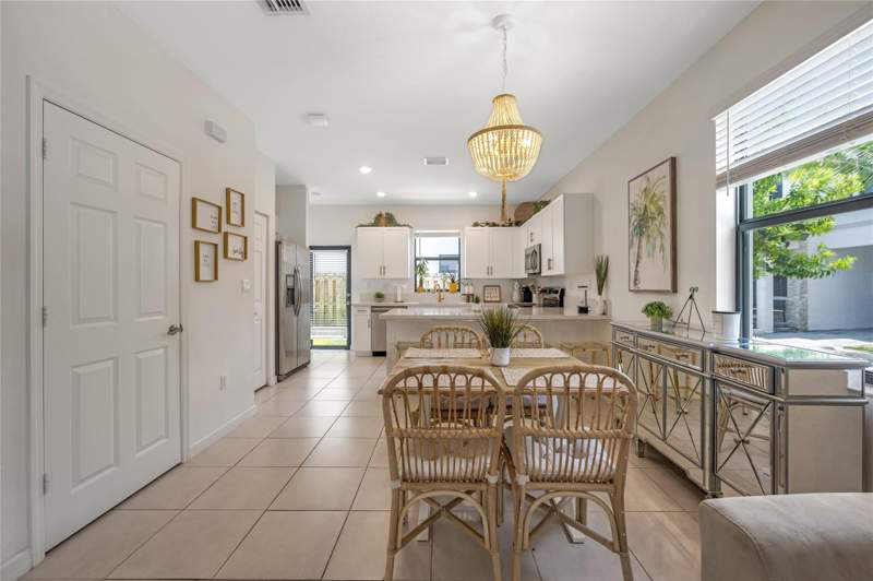 3 bedroom Townhouse at 1622 SW 28th Court, Reserve At Edgewood, Fort Lauderdale — photo 2