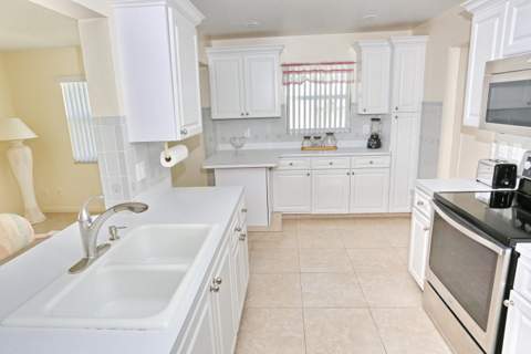 1015 SW 16th Street, Boynton Beach FL - photo 12 of 42