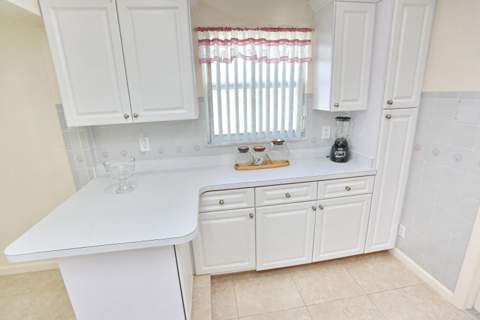 1015 SW 16th Street, Boynton Beach FL - photo 13 of 42