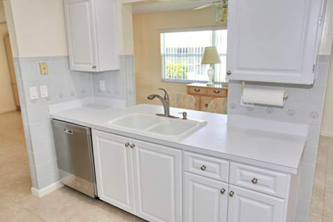1015 SW 16th Street, Boynton Beach FL - photo 15 of 42