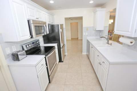 1015 SW 16th Street, Boynton Beach FL - photo 16 of 42